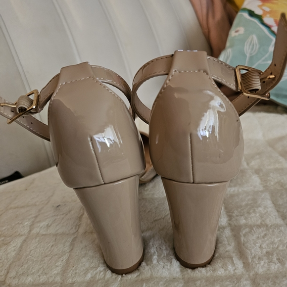 Forever 21 Nude Patent Ankle Strap Heels - Picture 4 of 11